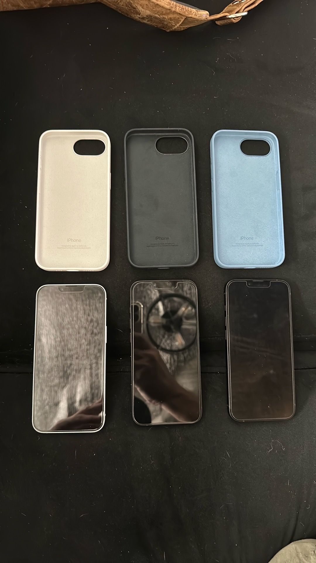 iPhone 16 E $400 each 2 black and 1 white 128gb unlocked like new