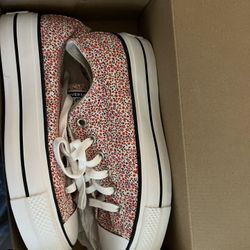 Floral Converse