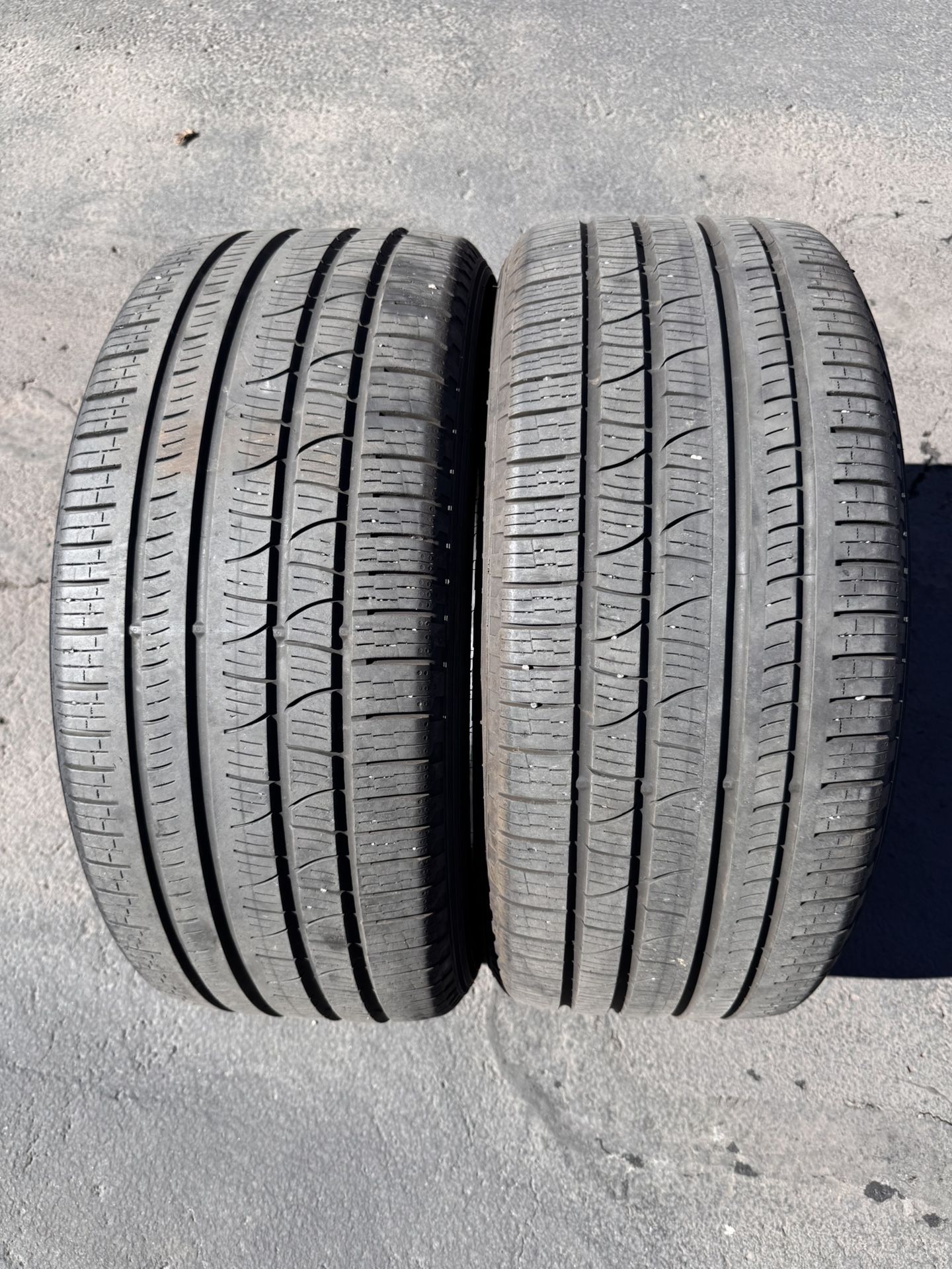 Pair (2) 275 45 20 Pirelli Scorpion Verde tires