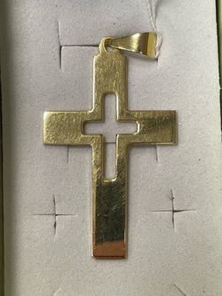 18k Gold Cross Pendant