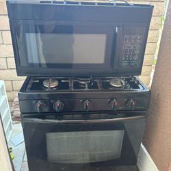 Samsung Stove   and  Uknow Microwave  