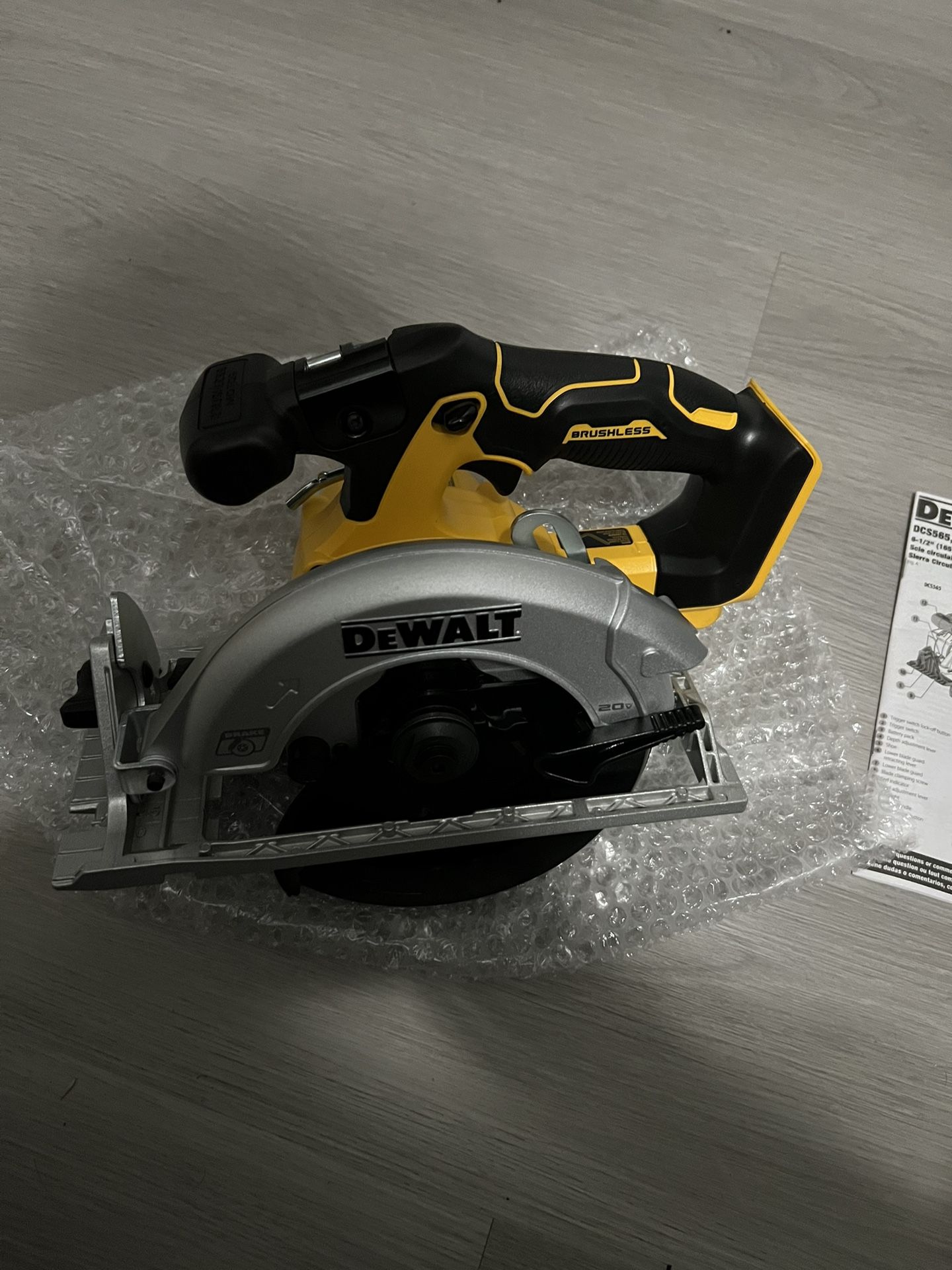 Brand New DEWALT DCS565B 20V MAX 6-1/2″ Brushless Circular Saw – $110*