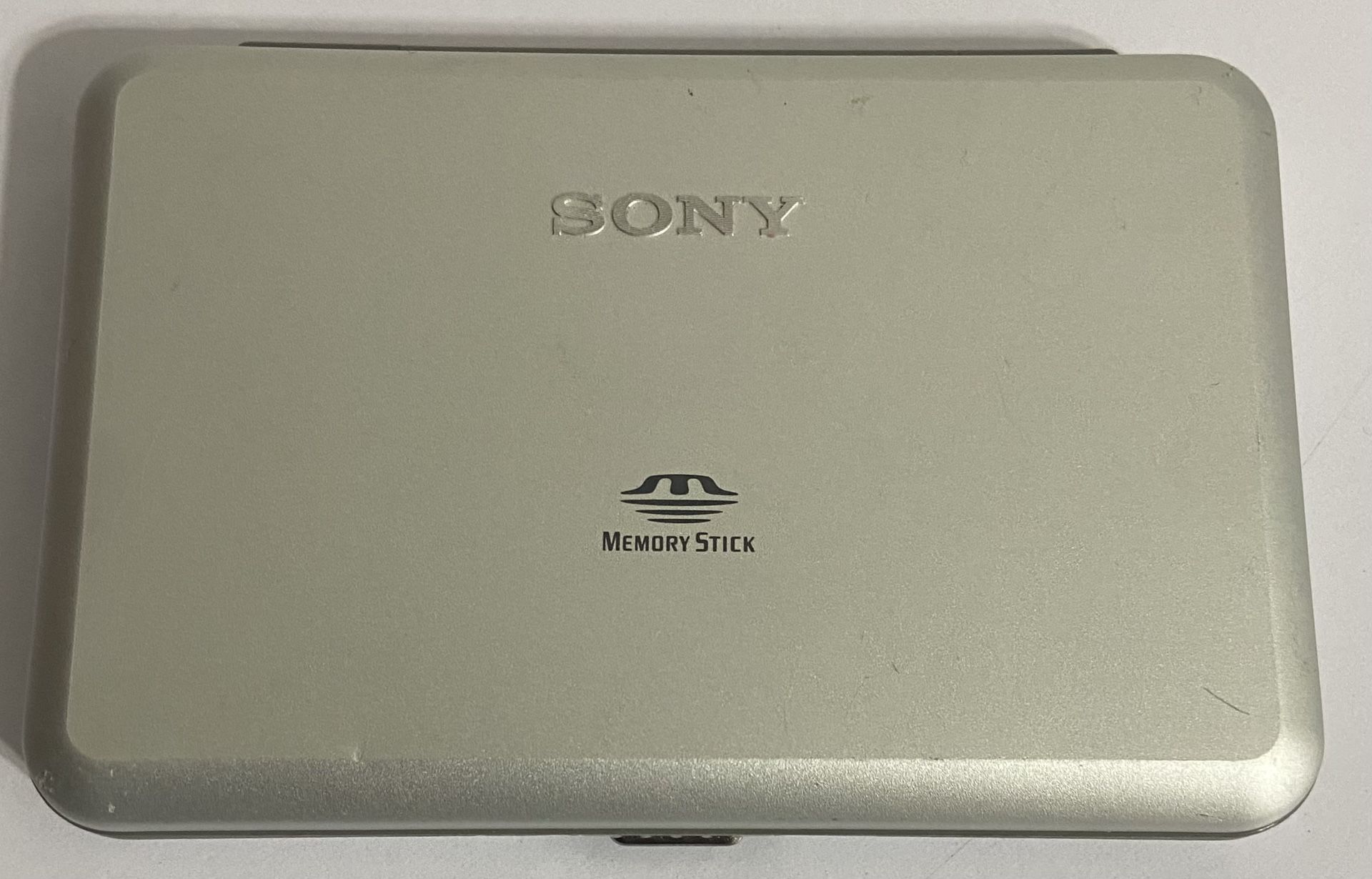 Sony Aluminum Memory Stick Case w/Memory Included (#691)