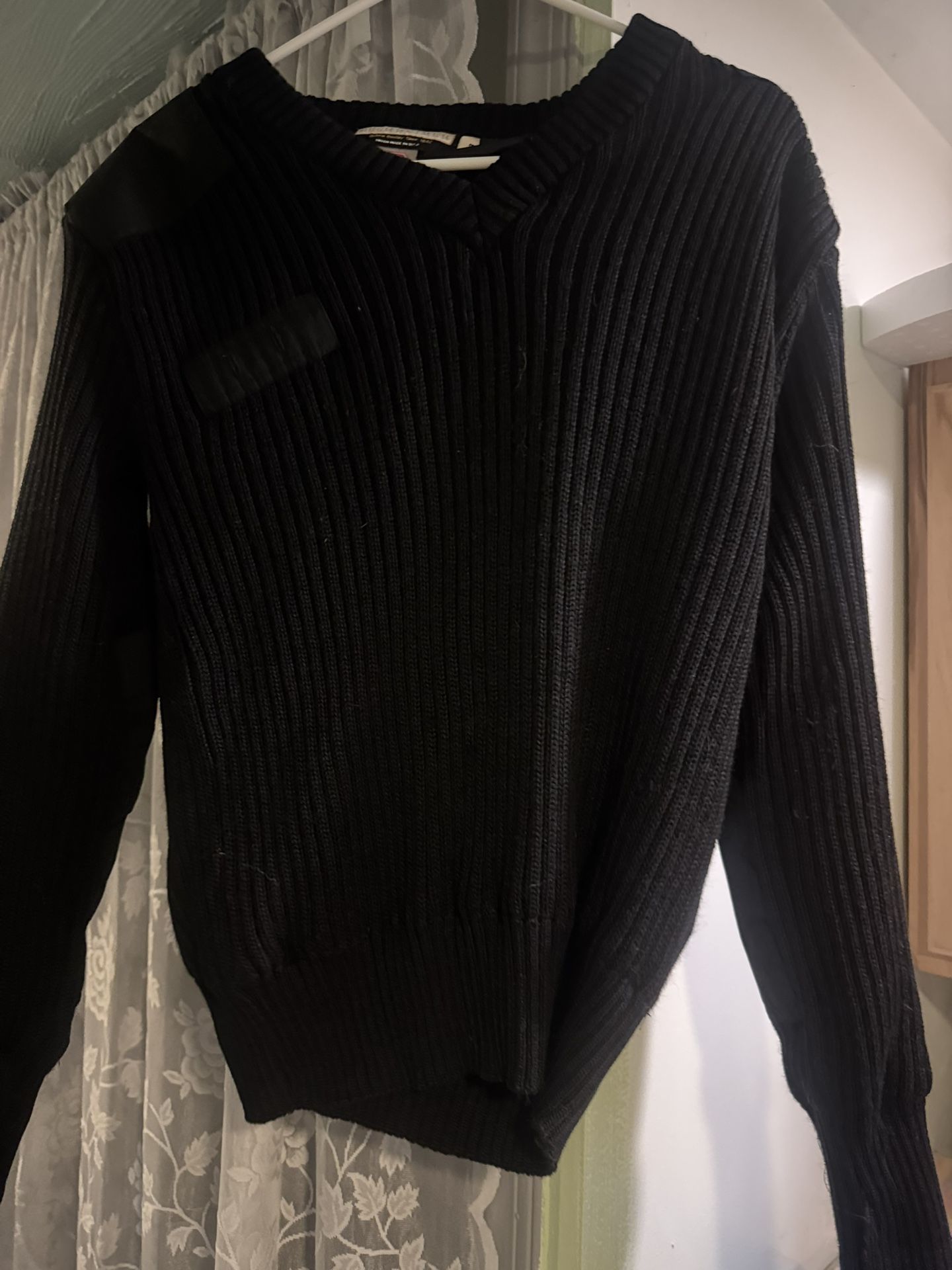 SECURITY SWEATER (MEDIUM)