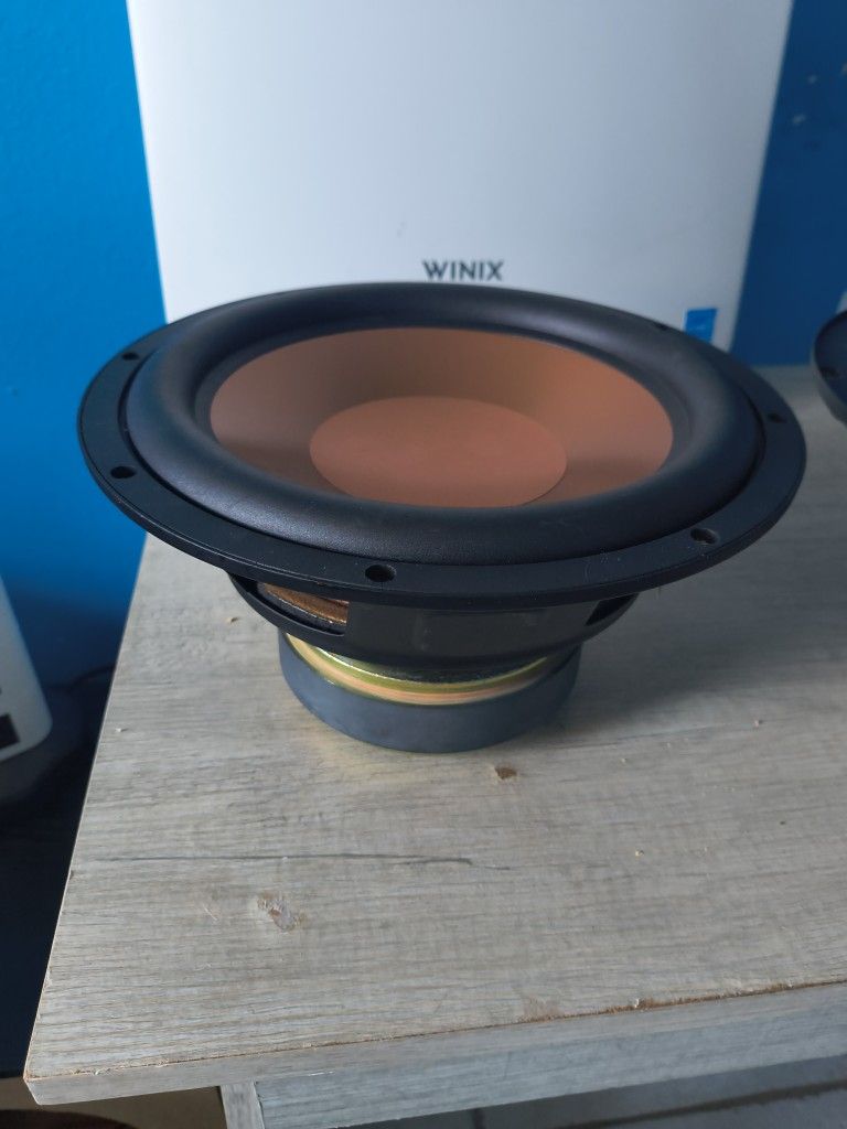 1 Klipsch Subwoofer 1 Infinity Sub