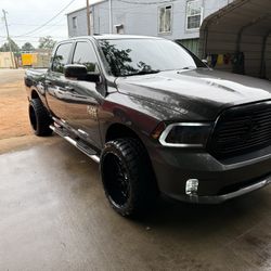 2015 RAM 1500 Crew Cab 