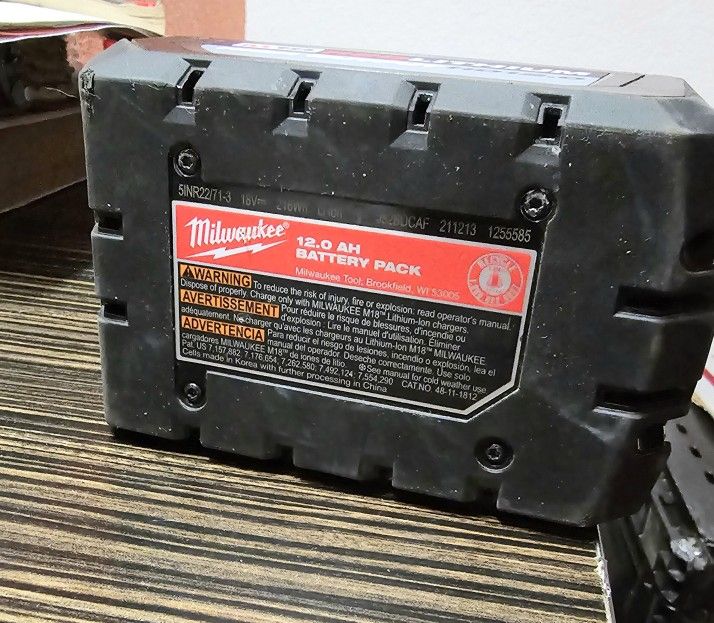 Milwaukee 12amp M18