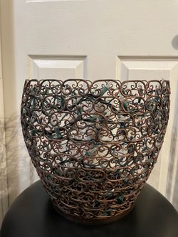 Decorative Pot