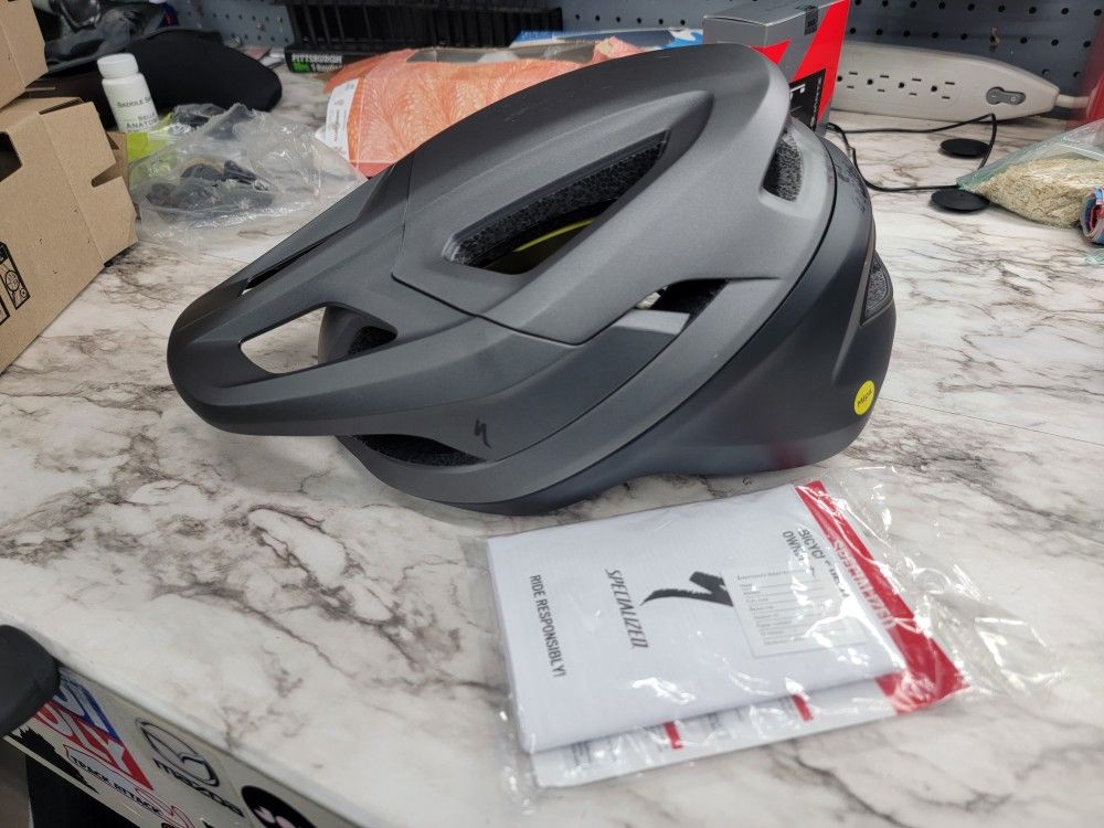 Men's Bike Helmet - Specialized Camber