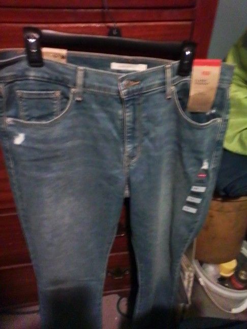 New Jeans Levised