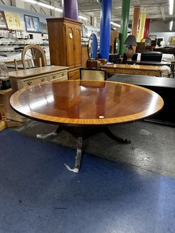 BAKER Neoclassical Walnut w/ Inlaid Satinwood Dining Set 9-chair (matching Occasional Chest avail)