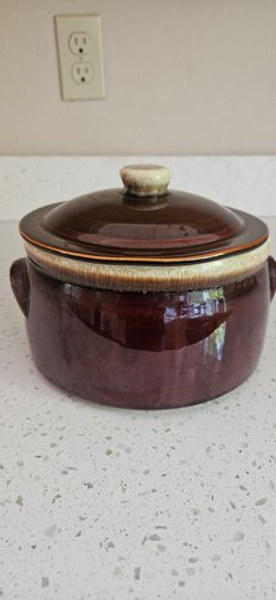 Brown Glazed Stoneware Bean Pot with Lid