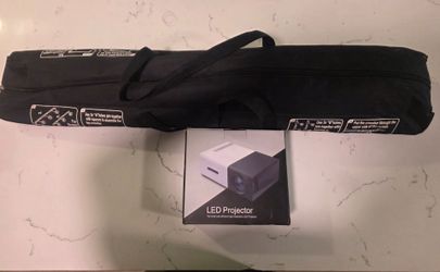 LED projector and mobile projector screen  set