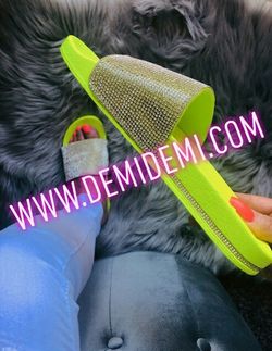 Swarovski Slides, Yellow, **BRAND NEW IN BOX, ALL SIZES