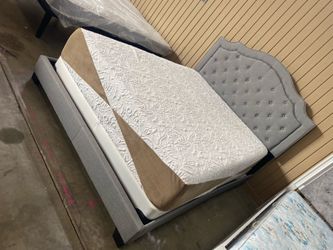 Bed frame queen and mattress