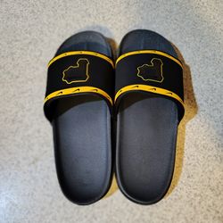Mens Nike Pittsburgh Pirates Slides