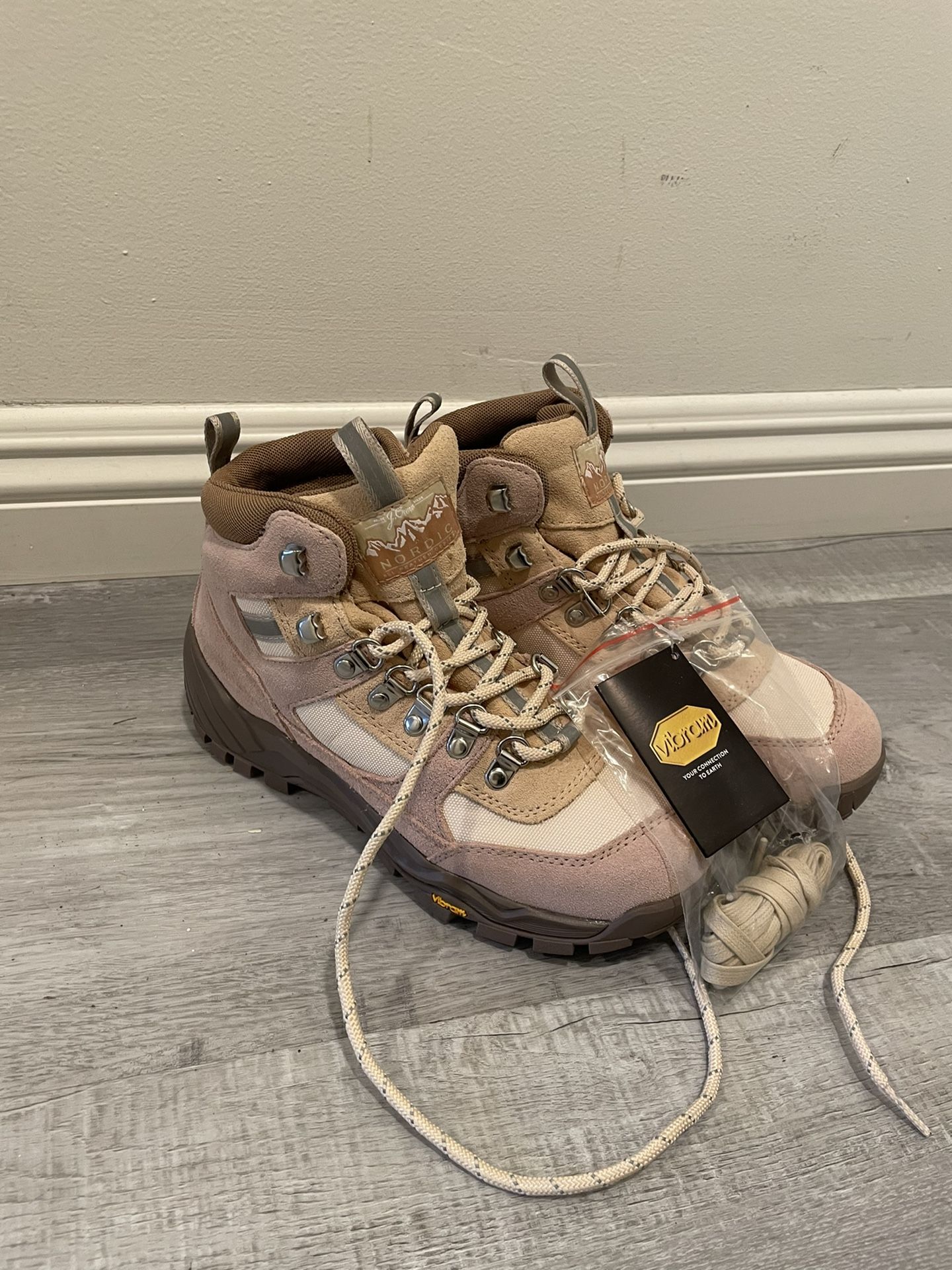 Brand New J Crew Women Hiking Boots Size 7