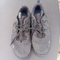 Black Nike Shoes