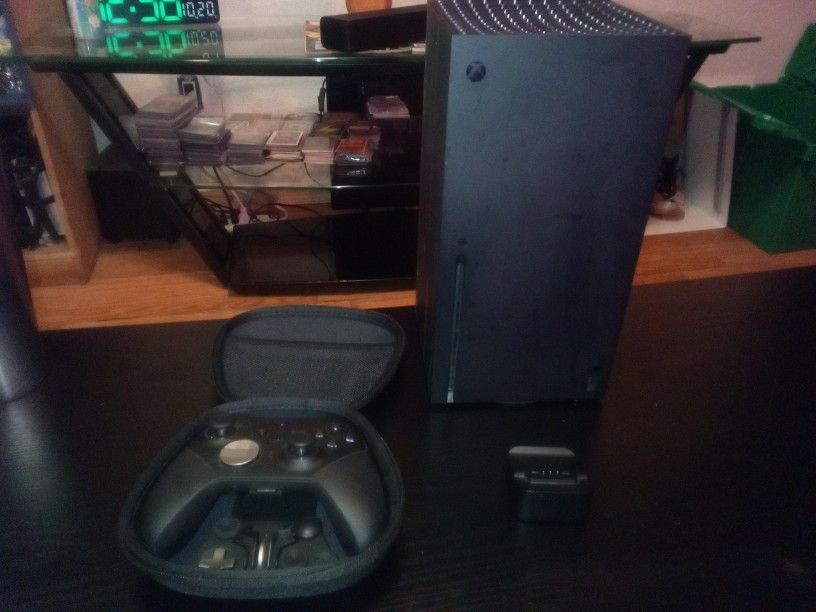 Xbox Series X 1TB Console W/Elite Series 2 Controller.W Charging Doc.