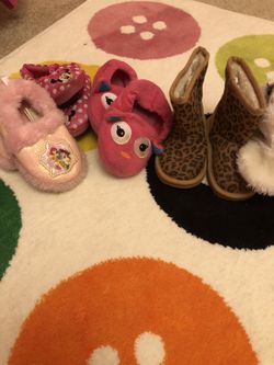 Mutipal little girls shoes size 5-8