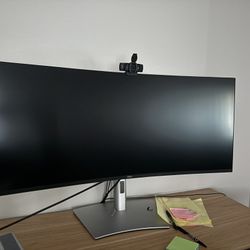 Dell UltraSharp 38 Curved USB-C Hub Monitor