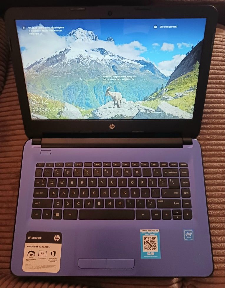 HP 14 Inch Laptop Like New Condition Works Perfect