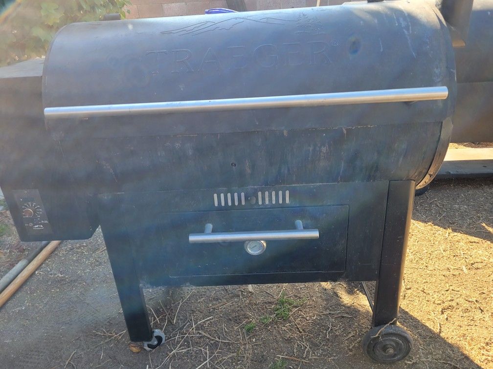 Traeger Century 885 Pellet Grill