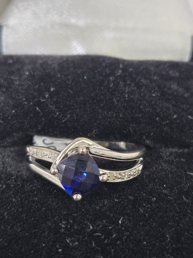 10kt Gold Blue Stone Ring