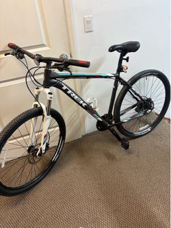 Trek Marlin 7 20.5 alpha silver aluminum