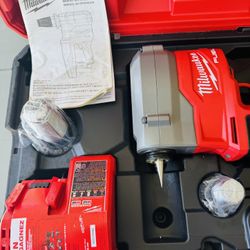 Milwaukee 2932-22XC M18 FUEL 2" ProPEX Expander Kit w/ 1-1/4" - 2" Expander Hose