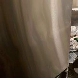 Insignia Fridge Model:NS-RTM10SS0