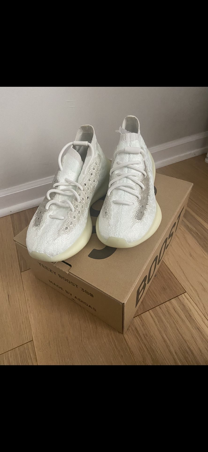 Adidas Yeezy Boost 380 “Calcite Glow” shoe size 6 Woman