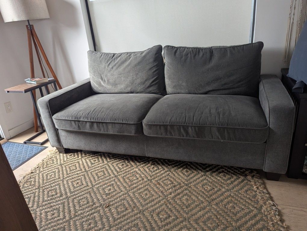 Living Spaces- Reid Loveseat 65" ( Grey)