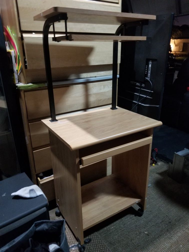 Perfect Small Desk NEW