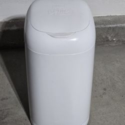 Diaper Genie with a refill