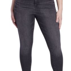 Time and Tru Women's High Rise Curvy Skinny Jeans