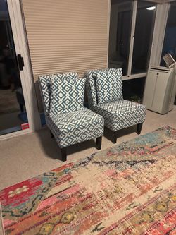 Accent chairs