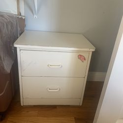 NIGHTSTAND 