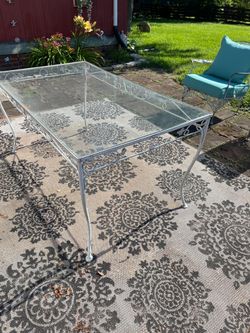 Outdoor table