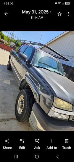 Chevrolet  2004 - 2500HD short bed.