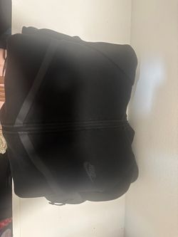 Black Nike tech
