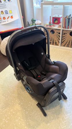 Nuna PIPA Infant Car Seat with Base