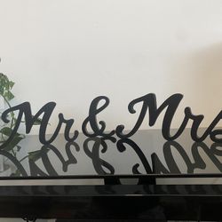 Mr & Mrs Wedding Sign 