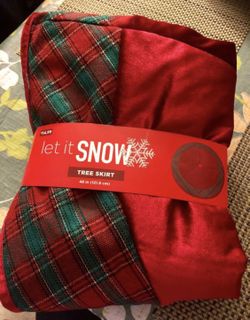 New Christmas 🎄 tree skirt