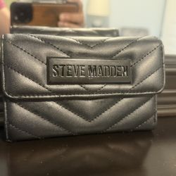 Steve Madden Women’s Black wallet 