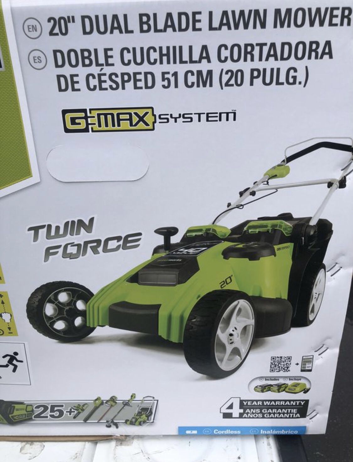 Greenworks 20Inch 40V Dual Blade Cordless Lawn Mower 25302 New with 2