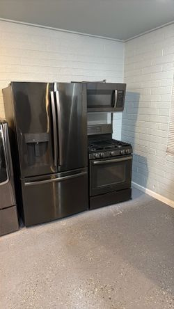 Black Stainless Gas Stove Refrigerator And Microwave Same Brand Works Good 👍 Very Clean