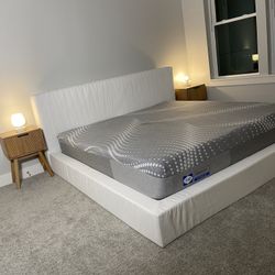 Sealy Hybrid Matress 