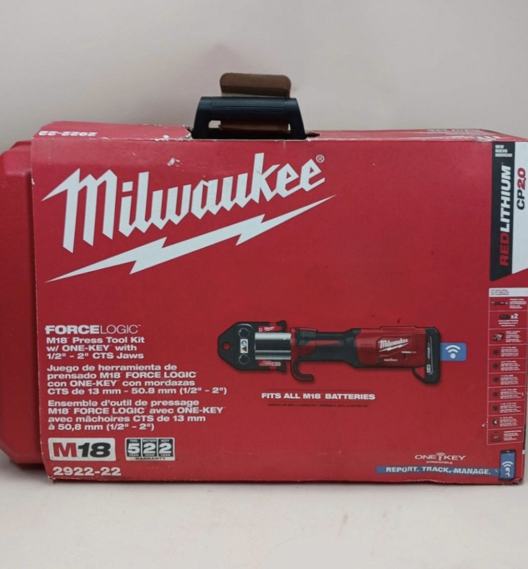 Milwaukee 2922-22 M18 FORCE LOGIC Press Tool with ONE-KEY