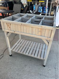 8-Pocket Gray Herb Garden